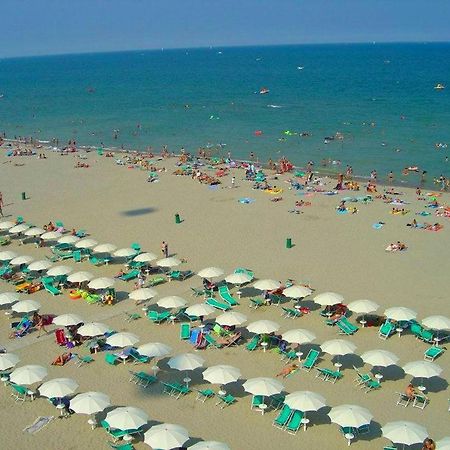Marina Beach Bianca Villa Llido Degli Estensi Exterior photo